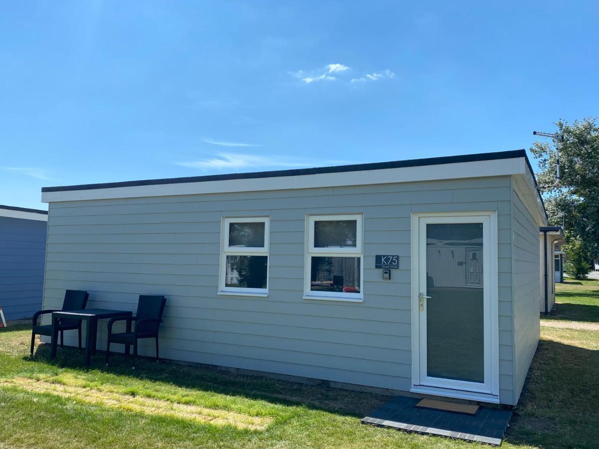 Shore Times Holiday Chalet Parkdean K75 Camber Bagian luar foto